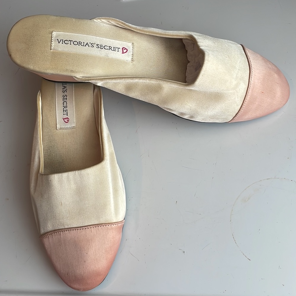 Victoria’s Secret shoes mules boudoir slippers satin pink white women’s size M - Picture 1 of 10